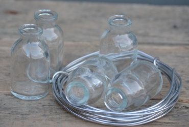 Flesjes met aluminiumdraad