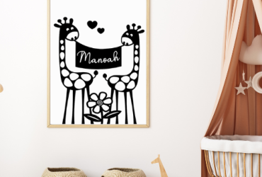 Vinyl muursticker / Giraffes met naam vaandel