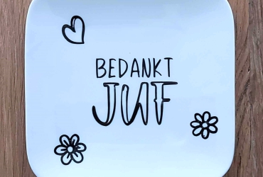 Schaaltje plat met opdruk "Bedankt Juf"