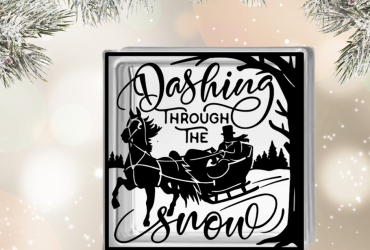 Vinyl sticker / Dashing in the snow