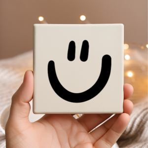 Vinyl sticker passend op een tegeltje van 10x10cm / Smile