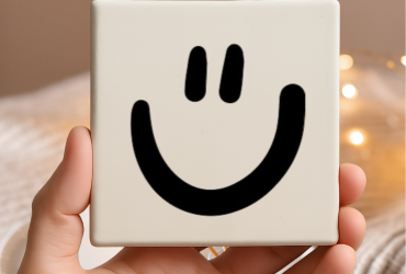 Vinyl sticker passend op een tegeltje van 10x10cm / Smile