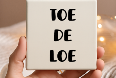 Vinyl sticker passend op een tegeltje van 10x10cm / Toedeloe